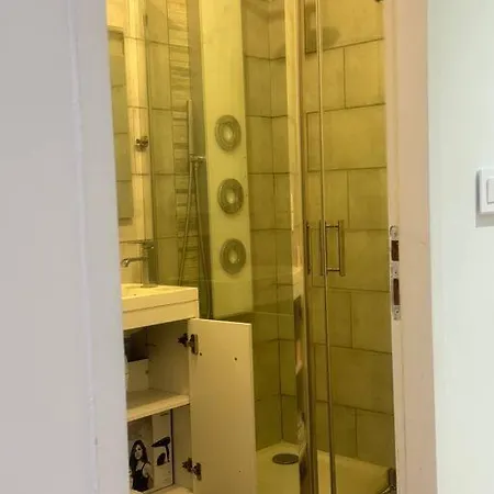 Christelle Apartment